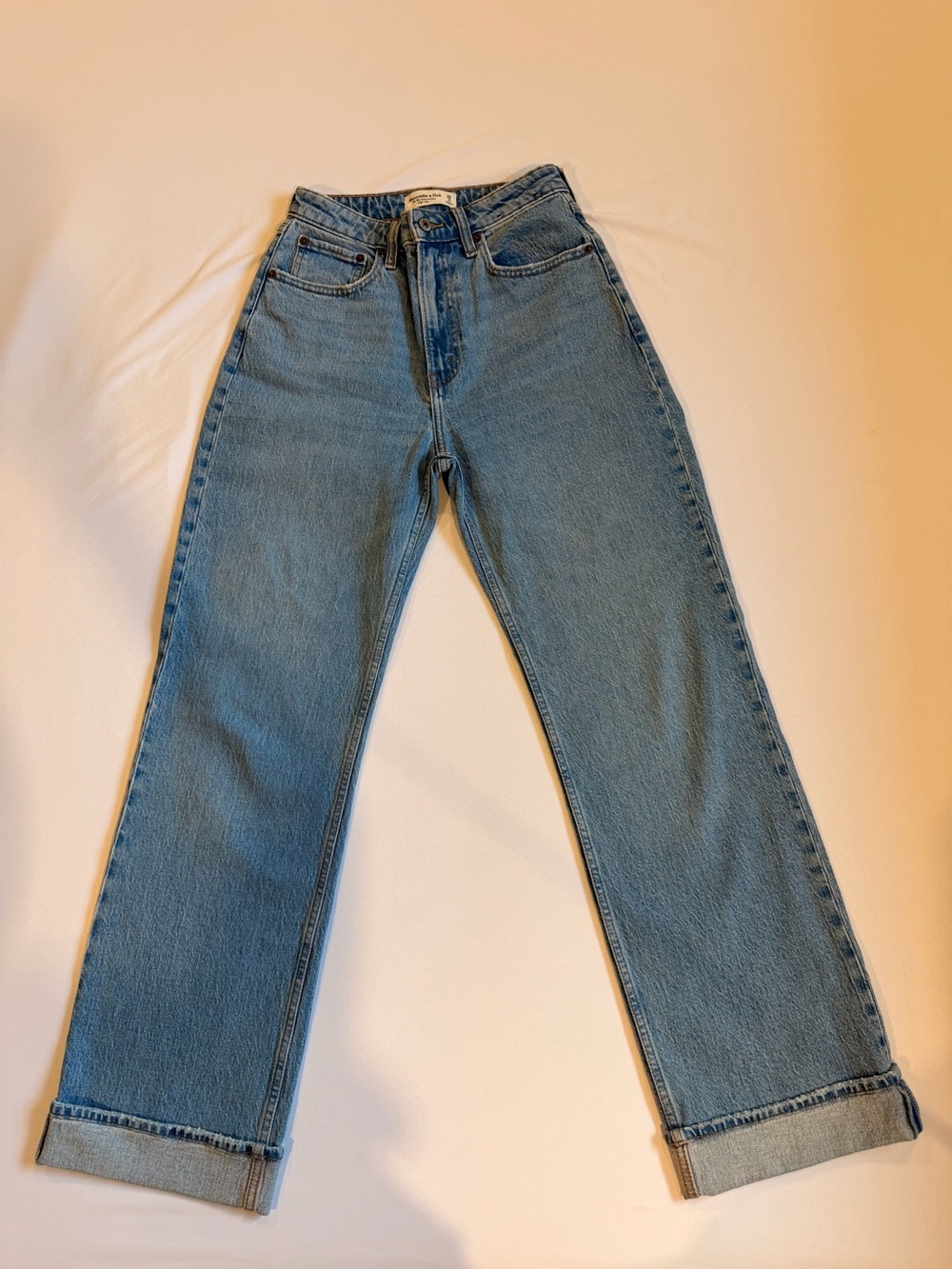 Abercrombie & Fitch - 90s Relaxed High Rise Curve Love Jeans - Size 26R